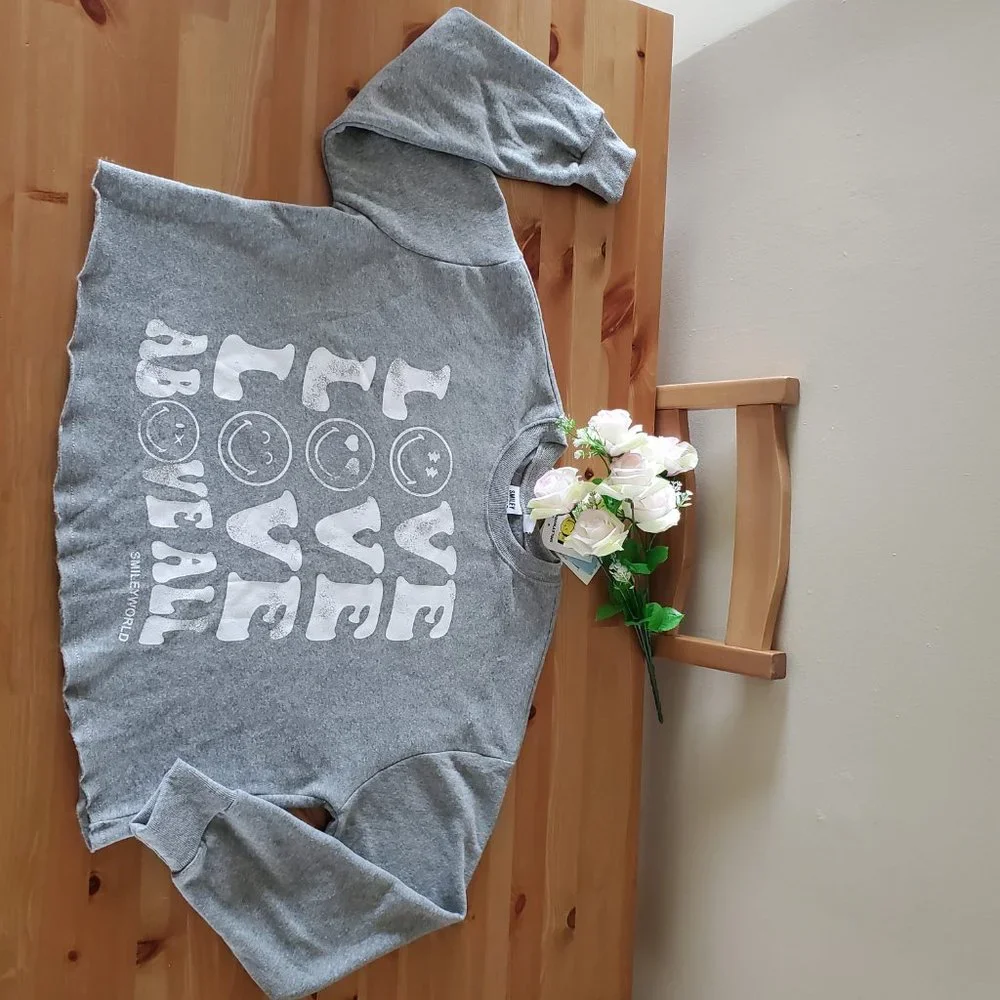 Smiley World- Women's Love Above All Graphic Sweatshirt XS Gray